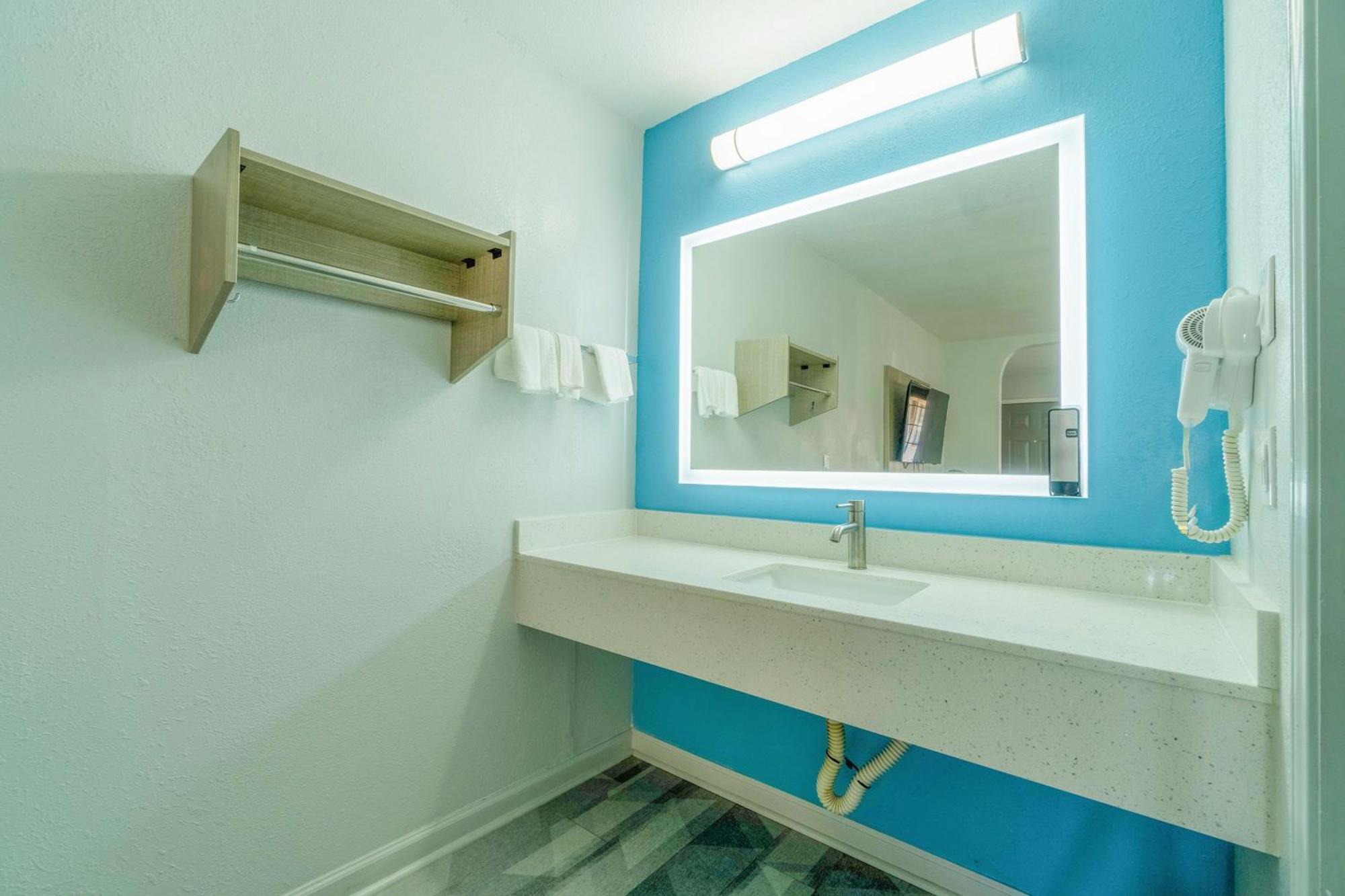 Pleasanton Executive Inn Extérieur photo