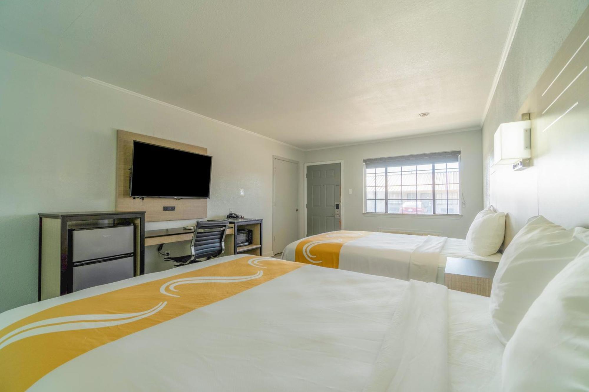 Pleasanton Executive Inn Extérieur photo