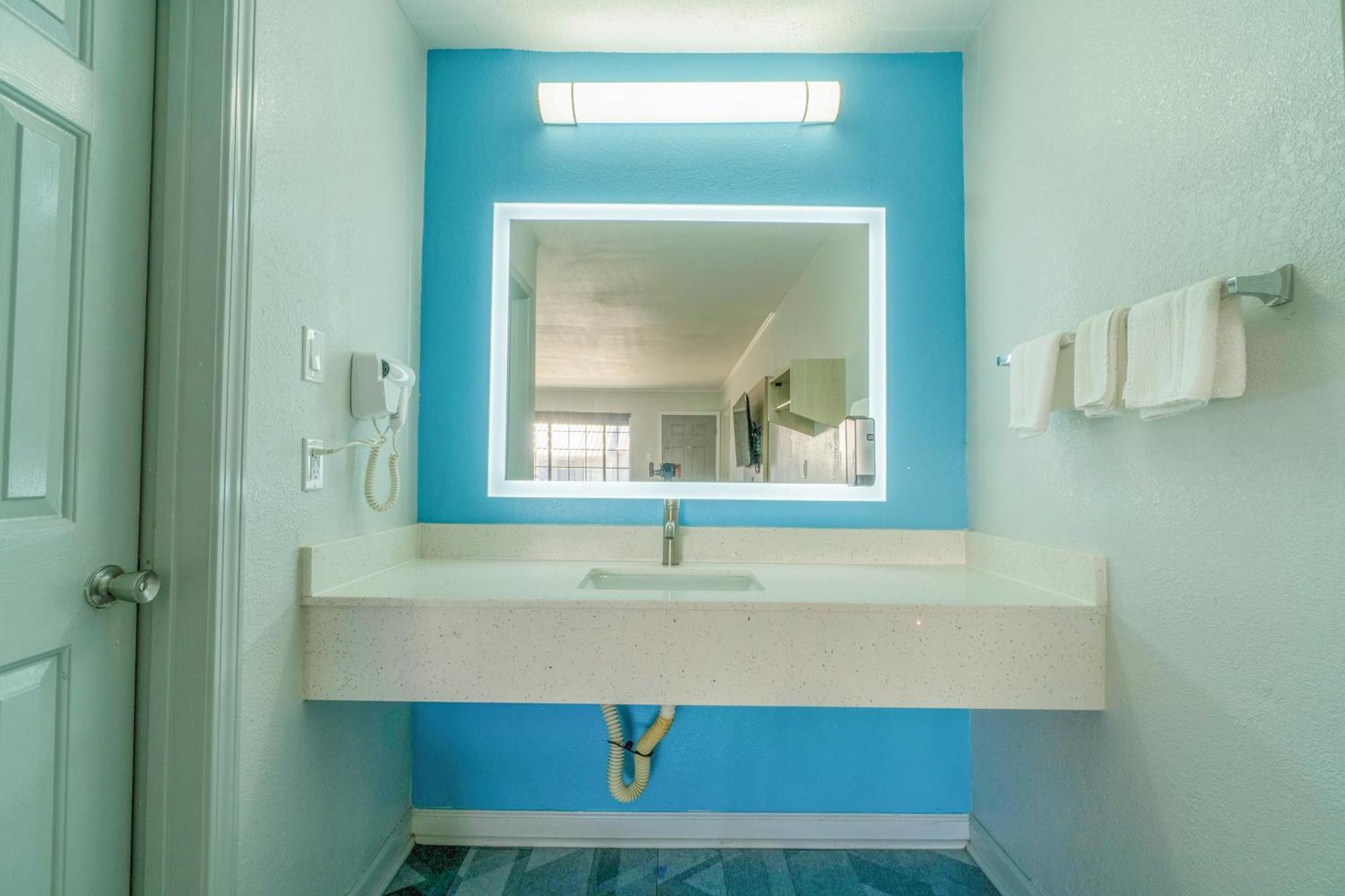 Pleasanton Executive Inn Extérieur photo