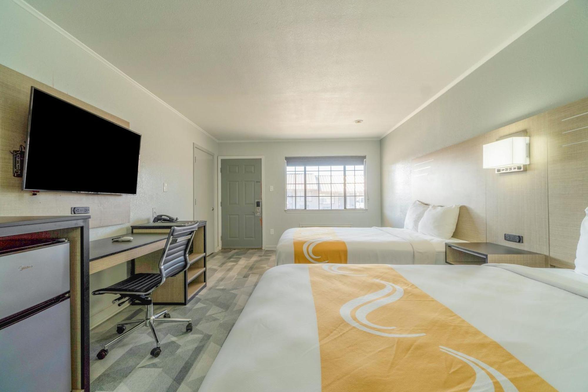 Pleasanton Executive Inn Extérieur photo