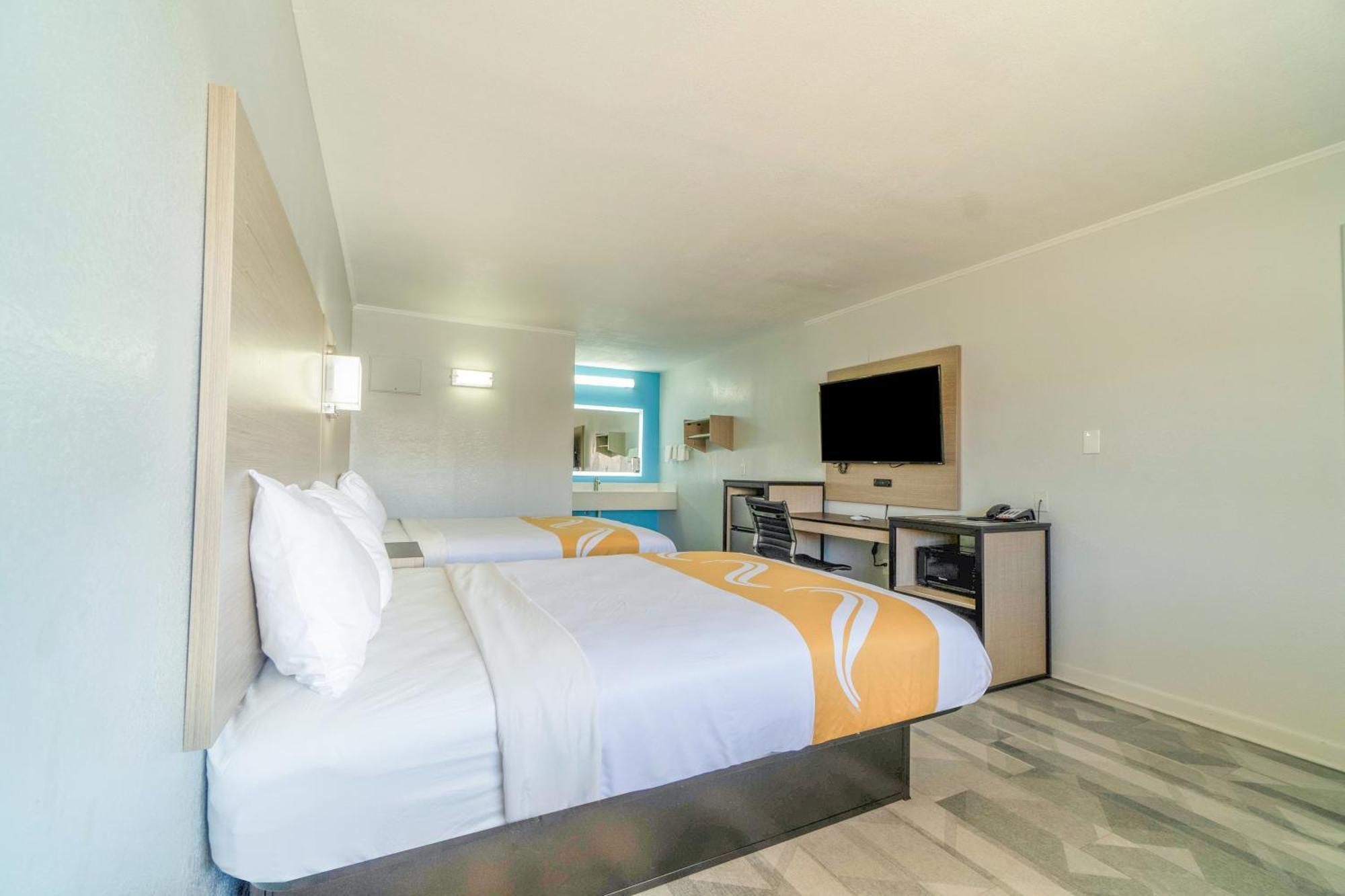Pleasanton Executive Inn Extérieur photo