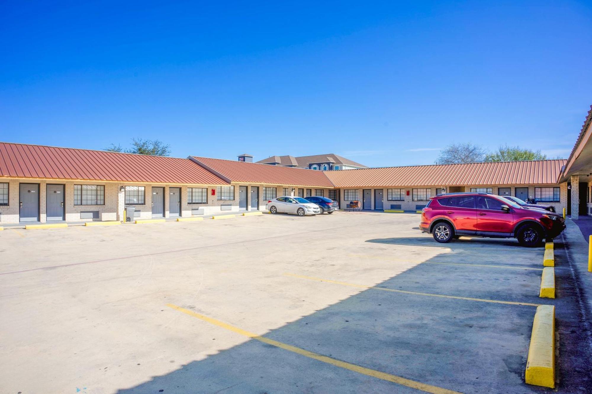 Pleasanton Executive Inn Extérieur photo